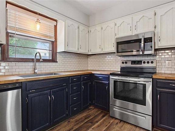 5th image of 1036 Canterbury Ln