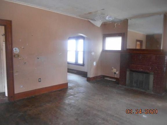5th image of 2905 Holland St
