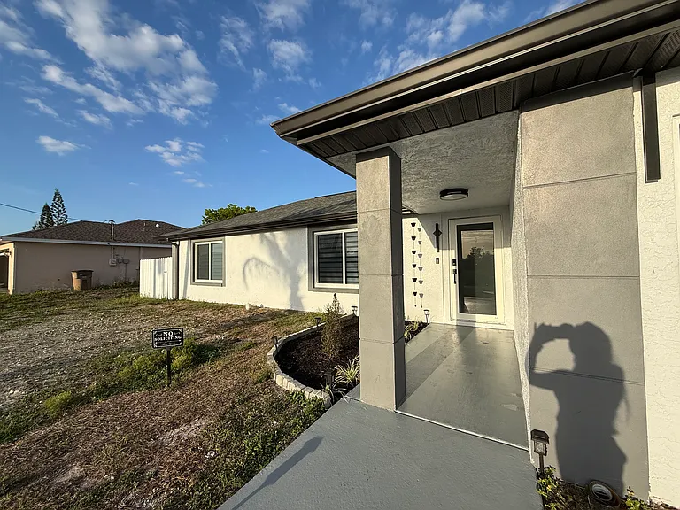 1209 NE 6th Ave — Photo 29