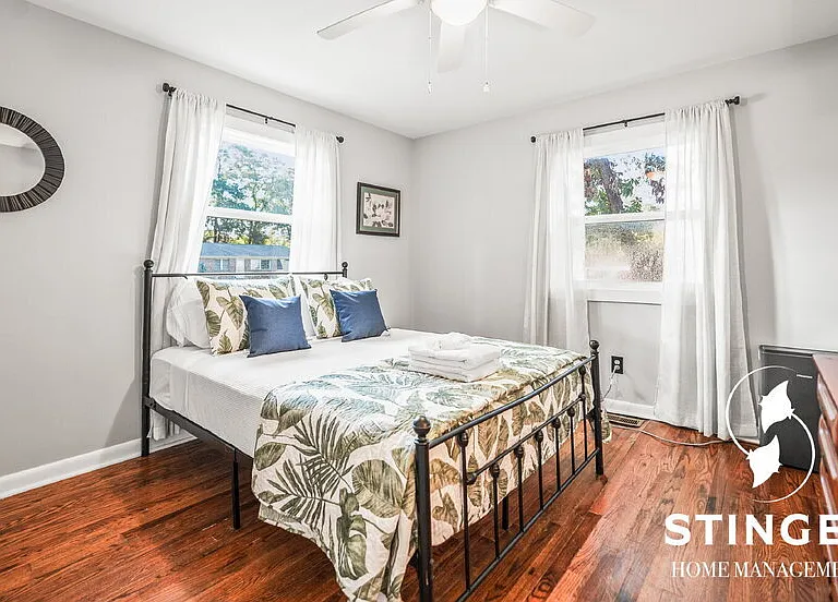 907 Belleview Cir W — Photo 26