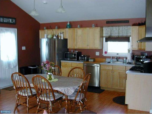4th image of 111 E Military Dr