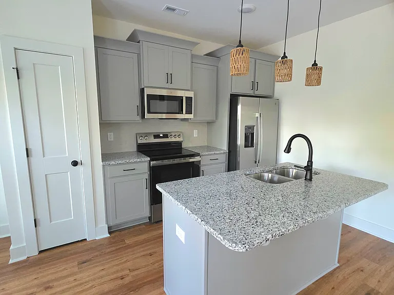 1040 Stamper Rd #A — Photo 13