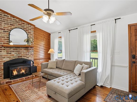 4th image of 238 Deerwood Dr