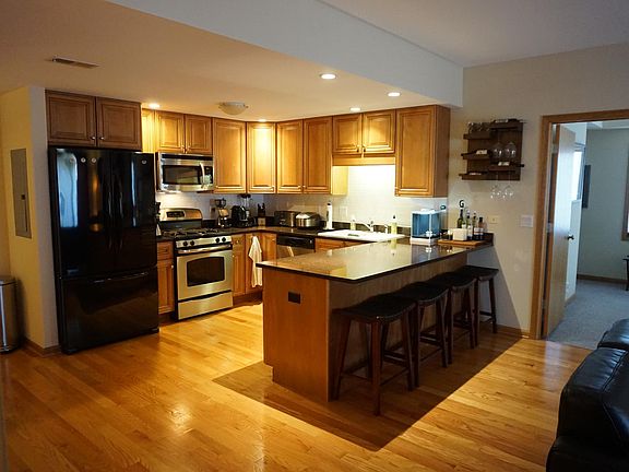 5th image of 5761 W Higgins Ave #2-C