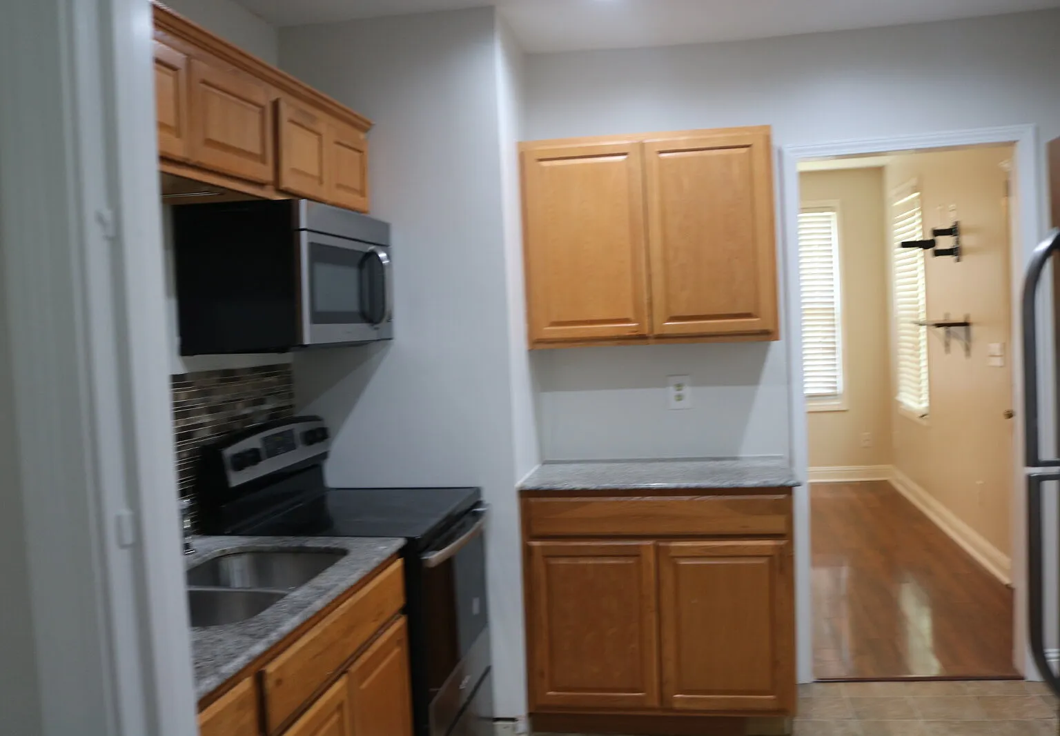 2 bed, 2.0 bath, 1000 sqft, $1,750 — Photo 4