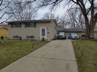 38 Seneca Dr, Montgomery, IL 60538