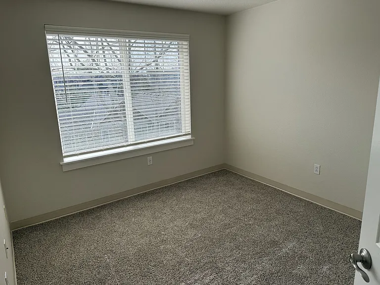 Chinook Way Apartments — Photo 7