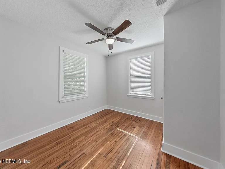 715 Ralph St — Photo 18