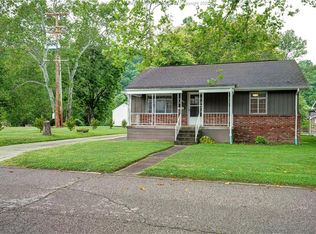 1005 S B St, Saint Albans, WV 25177