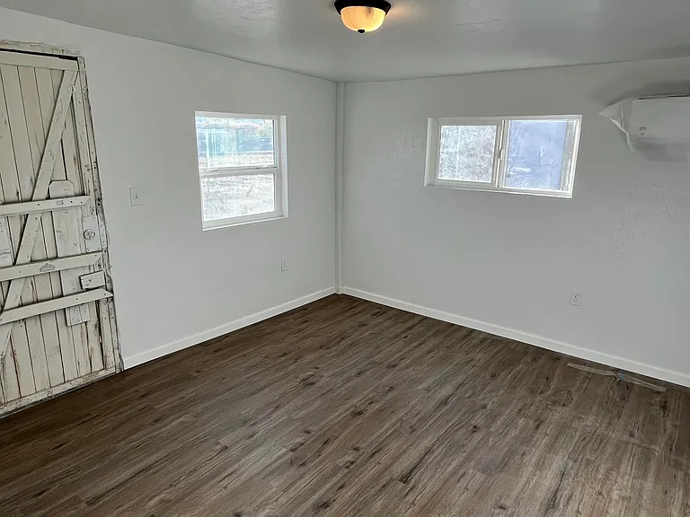 1321A 15th St NW — Photo 9