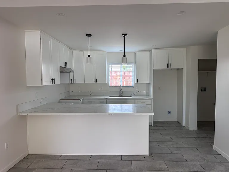 2282 Kern St #1 — Photo 3