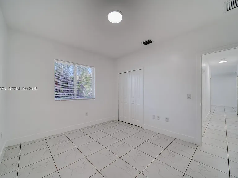 14708 NE 7th Ave #14711 — Photo 10