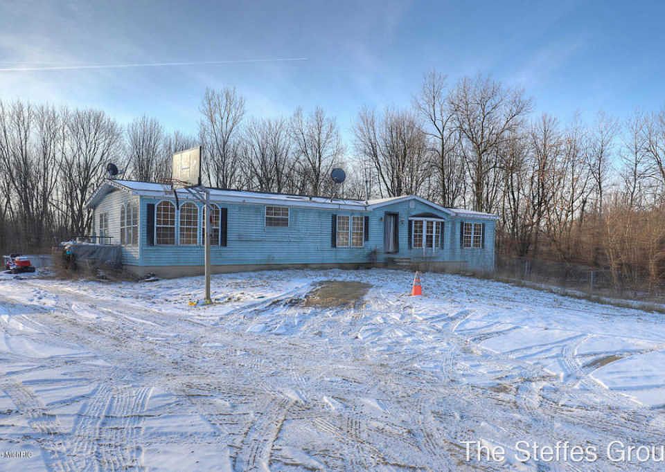 1st image of 3850 Bell Lake Dr NE