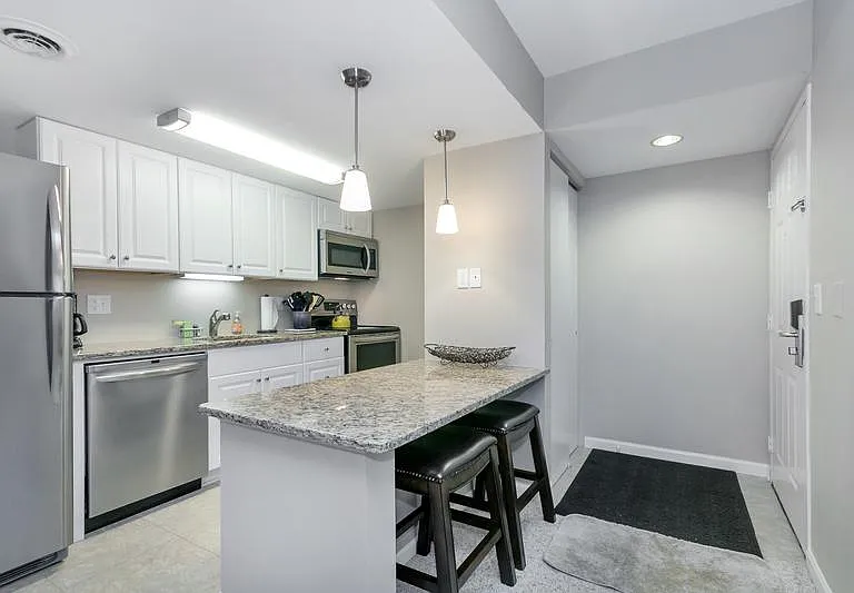 527 Donofrio Dr #1 — Photo 2