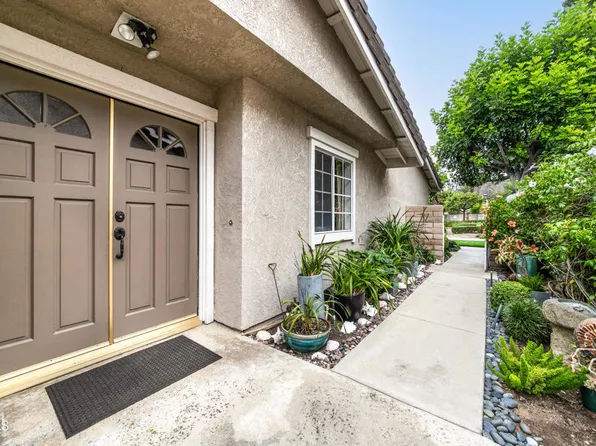 945 Shady Ln, Glendora, CA 91740