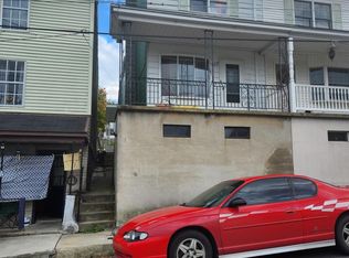 517 Pine Hill St, Minersville, PA 17954