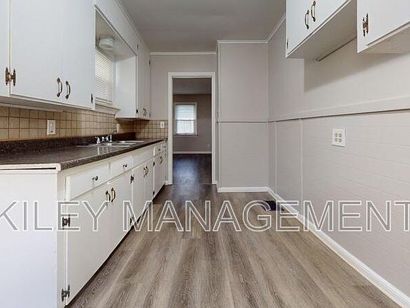 2nd image of 722 Hubbard Ave