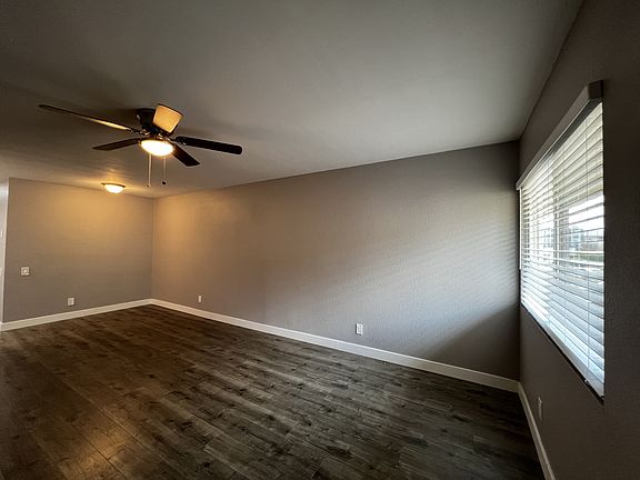 5th image of 4424 47th St APT 5
