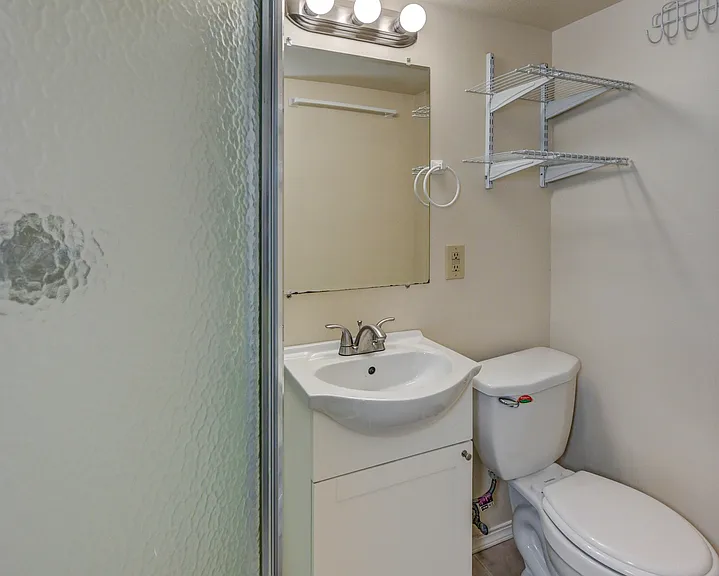 4707 Brooklyn Ave NE #E — Photo 11