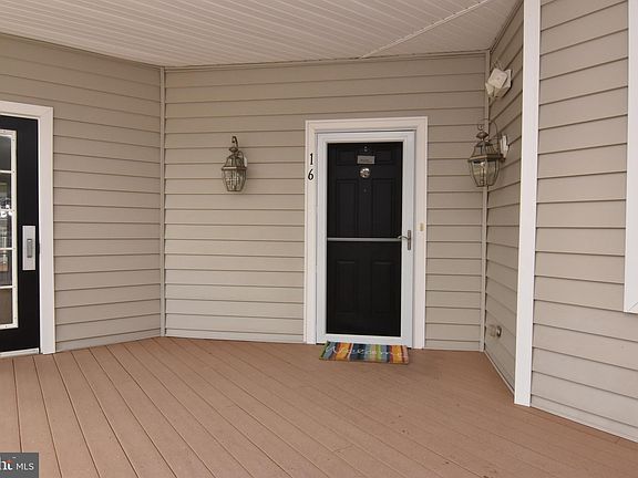 3rd image of 19688 Chelmer Dr Unit 16