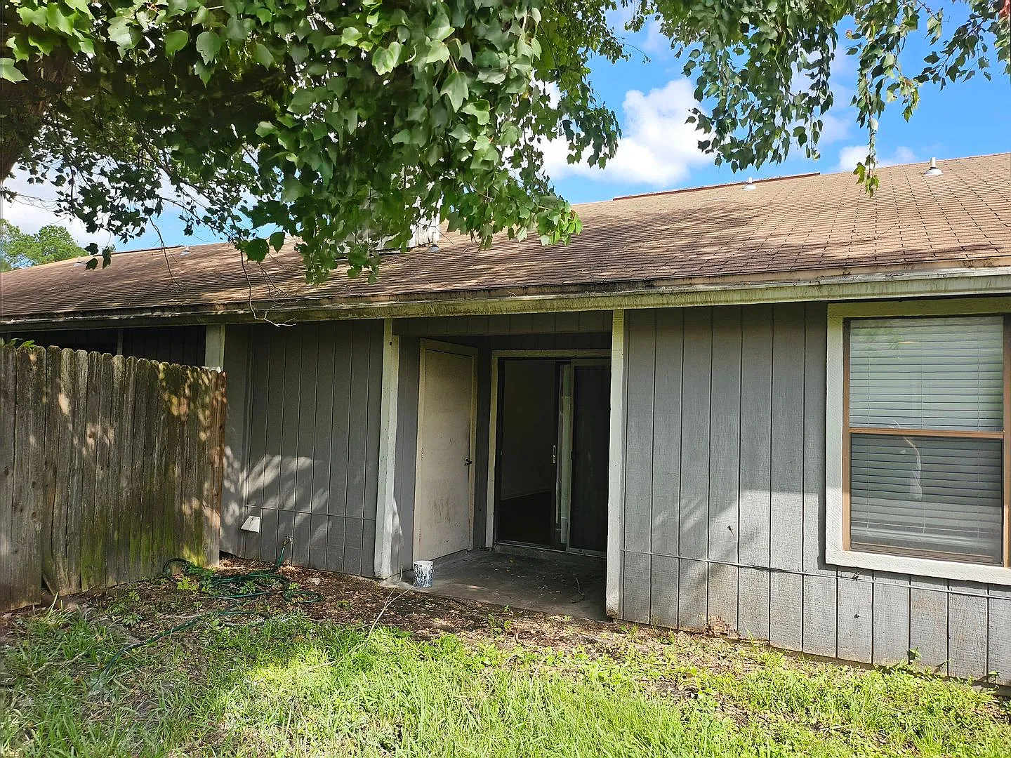 $1195.00 - 2/2 - Jefferson Square - Newly updated FRESH — Photo 2
