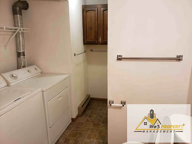 1366 Field Ct #1366 — Photo 6