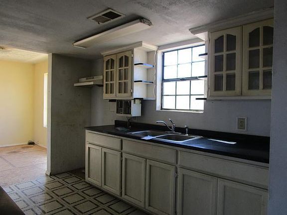 5th image of 42 Don Jacobo St