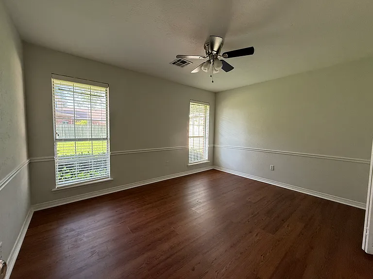 7801 Millicent Way — Photo 27