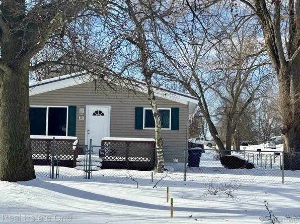 731 Stanley Ave, Pontiac, MI 48340