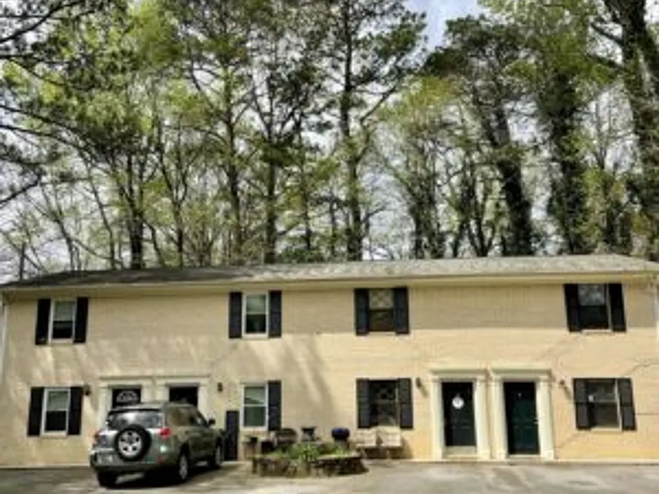 48 Pinecrest Dr