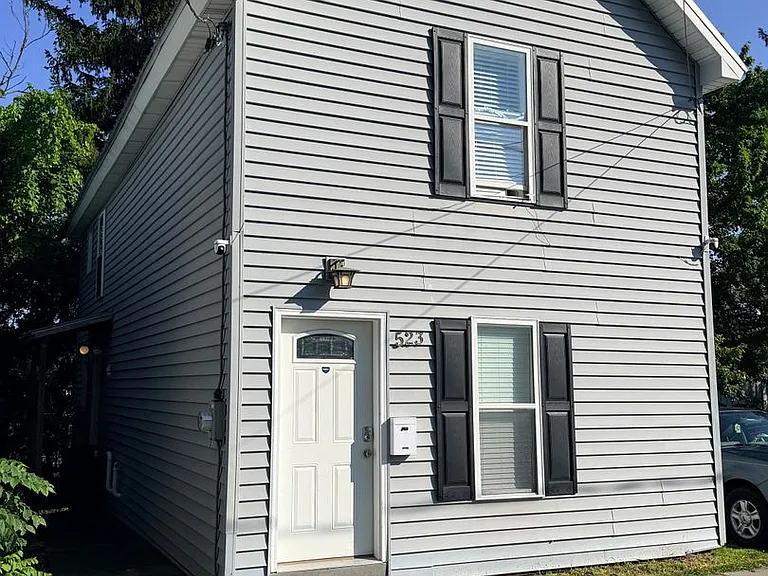 523 Jefferson St — Photo 1