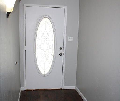 3rd image of 3628 Sugarberry Dr