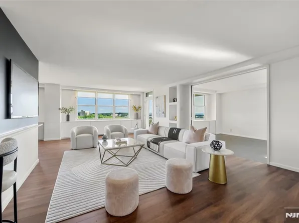 2200 N Central Rd APT 12F, Fort Lee, NJ 07024