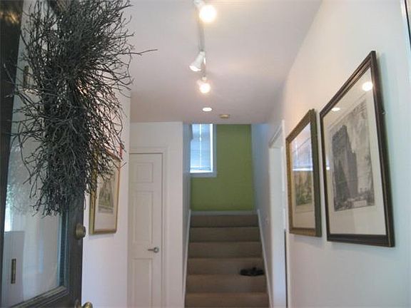 3rd image of 6 Karen Dr APT D