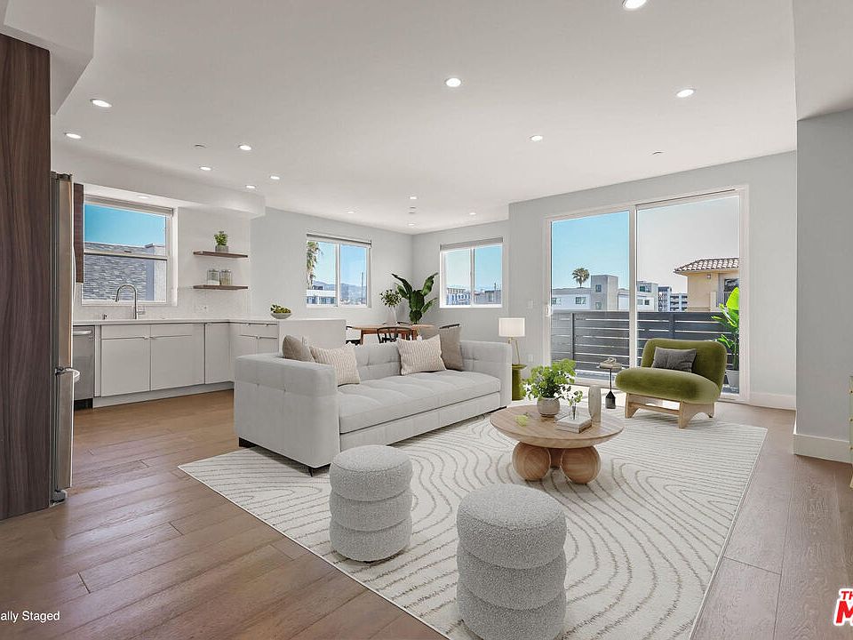 1st image of 935 N Hudson Ave #401