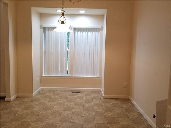 3rd image of 3835 Grant Ave