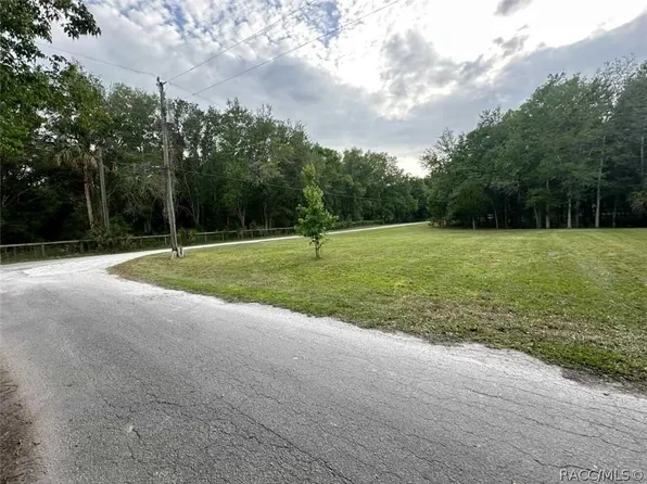 220 N Staff Point, Inverness, FL 34450