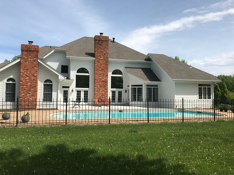 2nd image of 16640 Kehrsgrove Dr