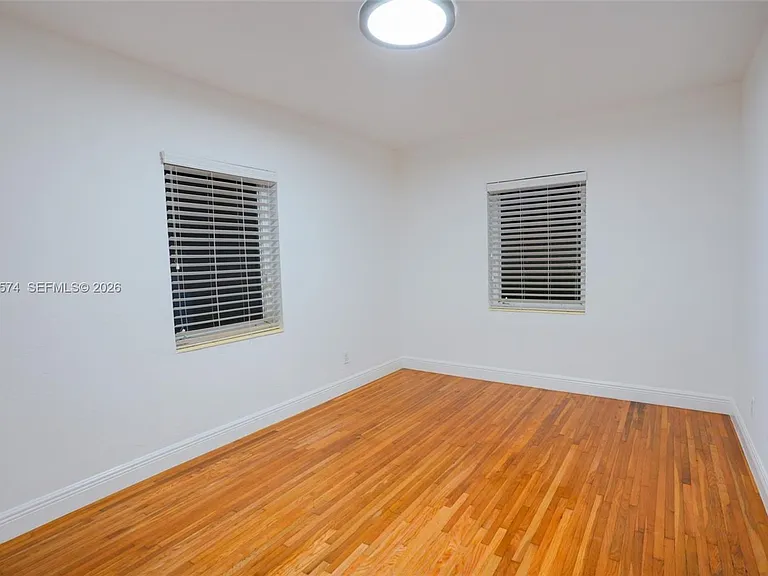 355 Redwood Ln — Photo 14