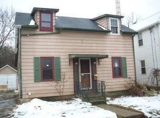 908 Race Dr, Troy, OH 45373