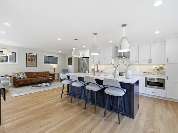 14 Garfield St #B1, Florence, MA 01062