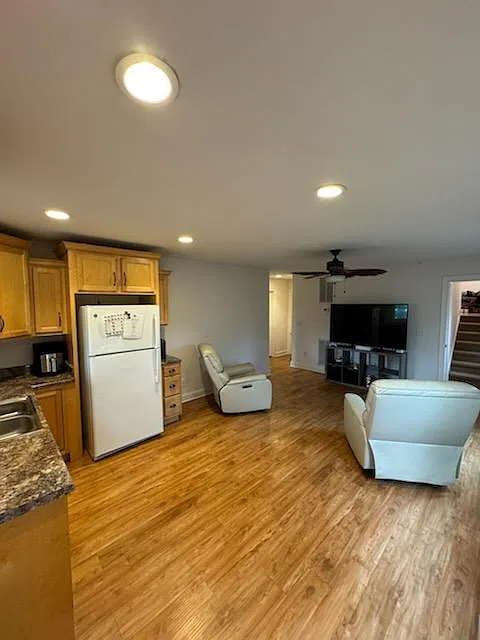 110 Peeler Pl