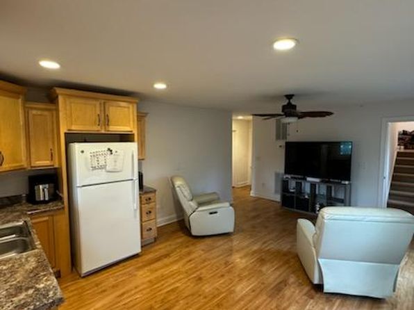 110 Peeler Pl