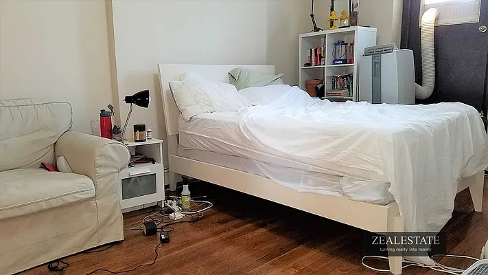 Rented by ZealEstate Group Inc | media 14