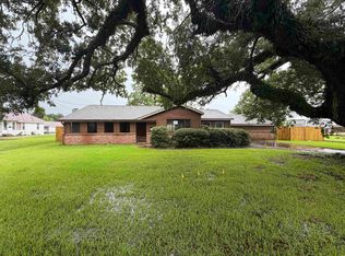 906 8th Ave, Lake Charles, LA 70601