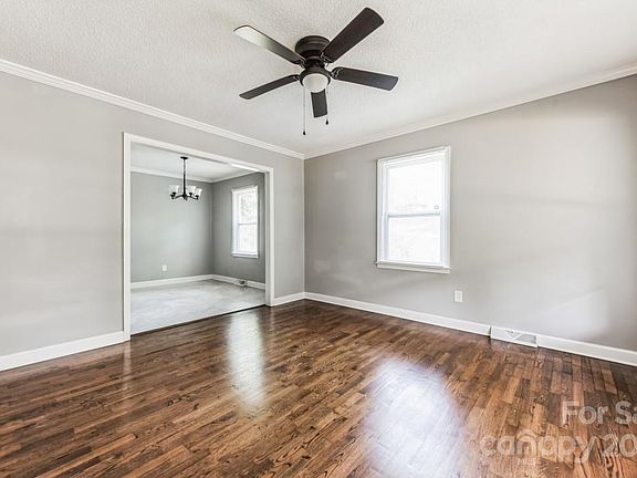 3rd image of 1733 Oak Valley Dr