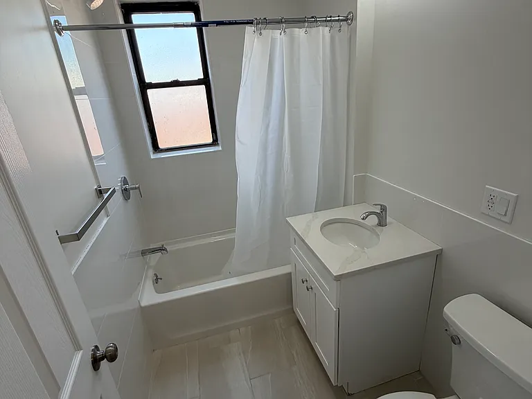 245 McLean Ave #6 — Photo 10