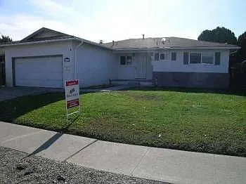 4317 Silva St photo 1
