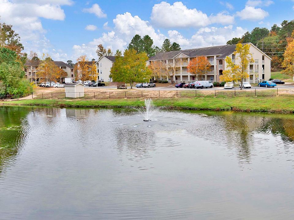 2nd image of 975 Bassman Ln #302