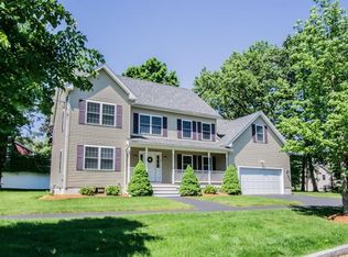 6 Benjamin Ln, Reading, MA 01867